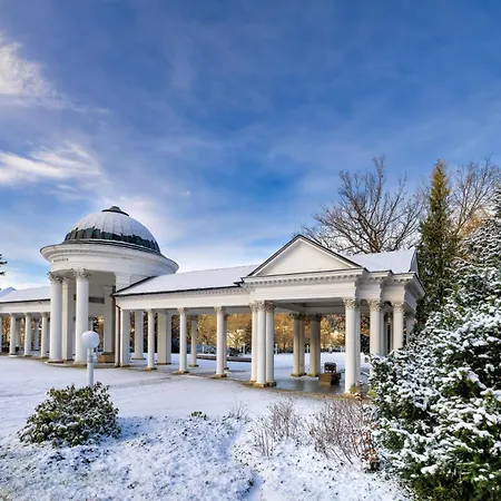 Schlosshotel Hotel