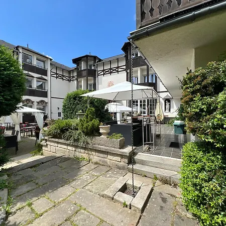 Schlosshotel 3*