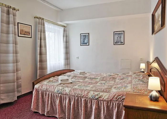 Schlosshotel 3*