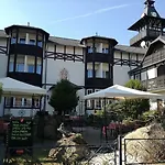Schlosshotel 호텔 3*