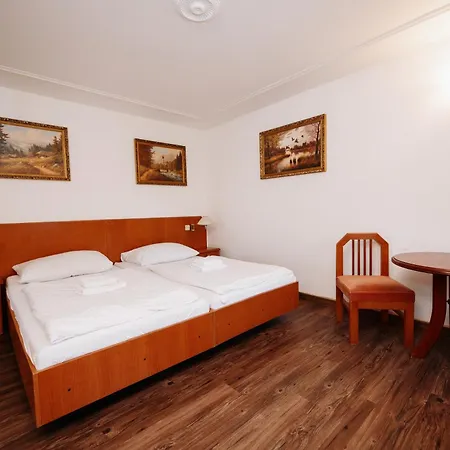 Schlosshotel Hotel