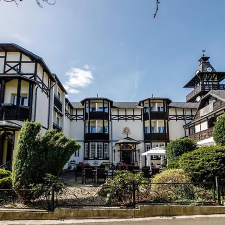 Schlosshotel Hotel 3*