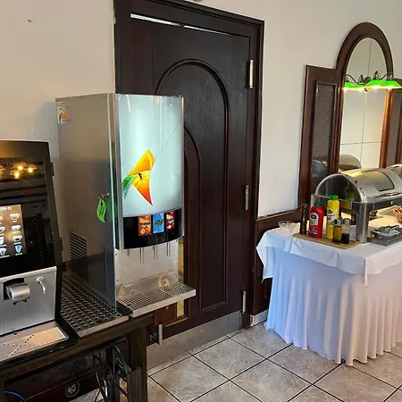 Schlosshotel Hotel 3*