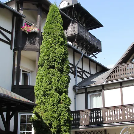 Hotel Schlosshotel 3*