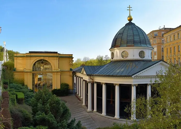 Schlosshotel Hotel 3*