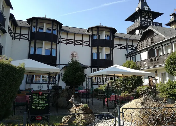 Schlosshotel Hotel 3*