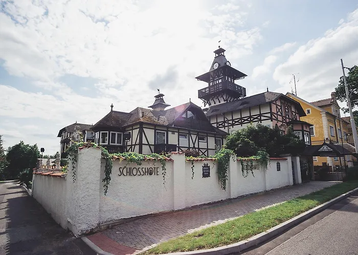 Schlosshotel Hotel Mariańskie Łaźnie